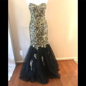 ❤️sold❤️ Cinderella Divine prom/ formal dress